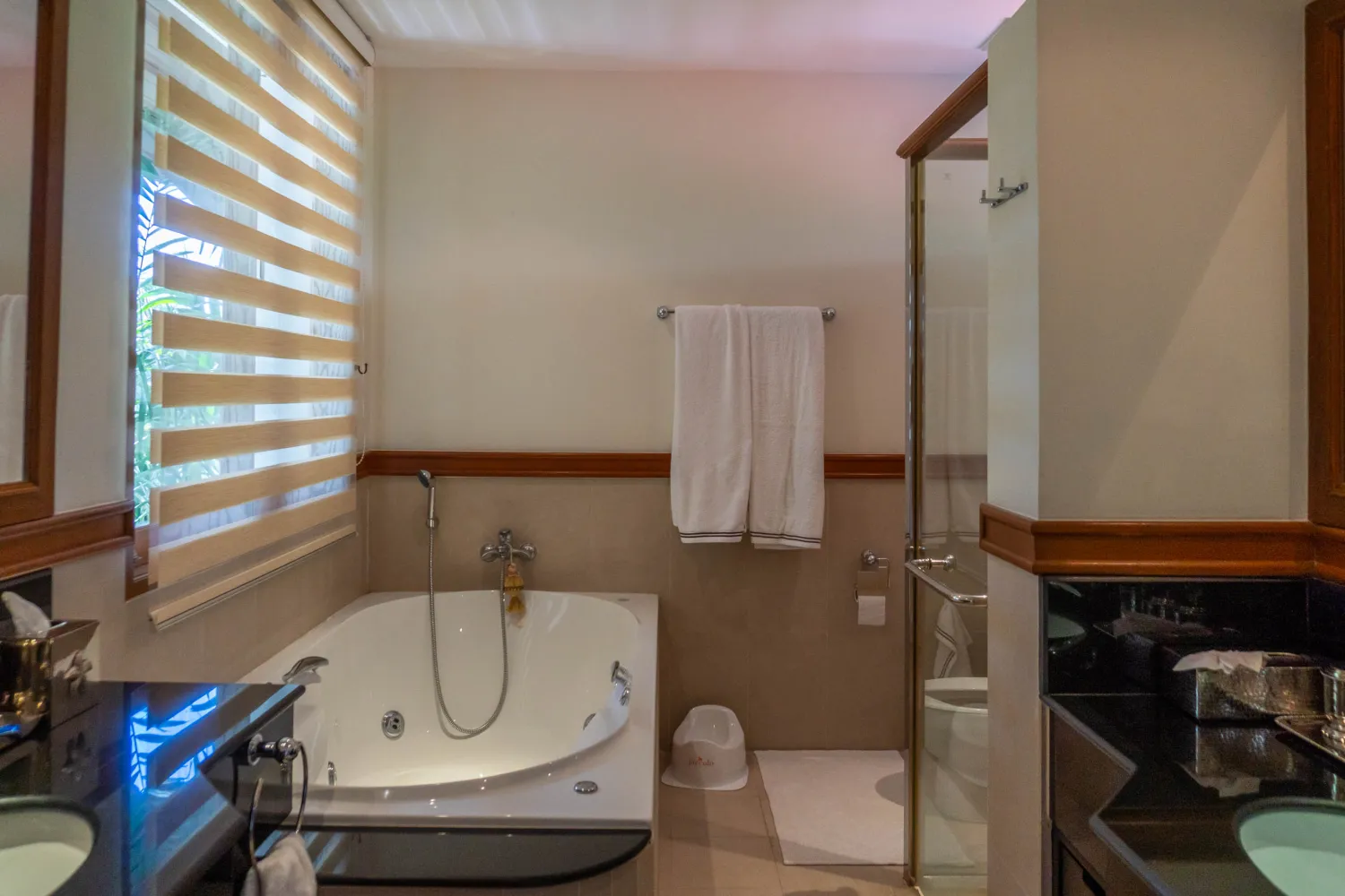 Property image - full photo 3