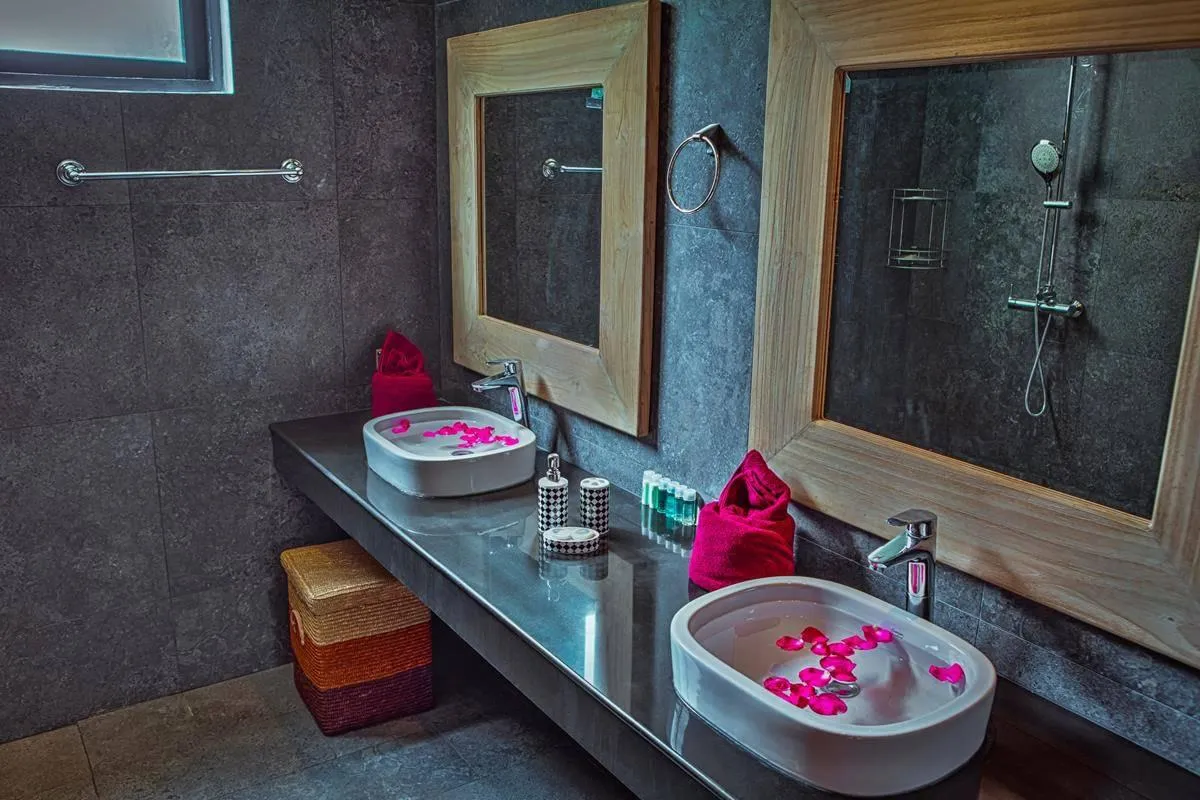 Property image - full photo 51