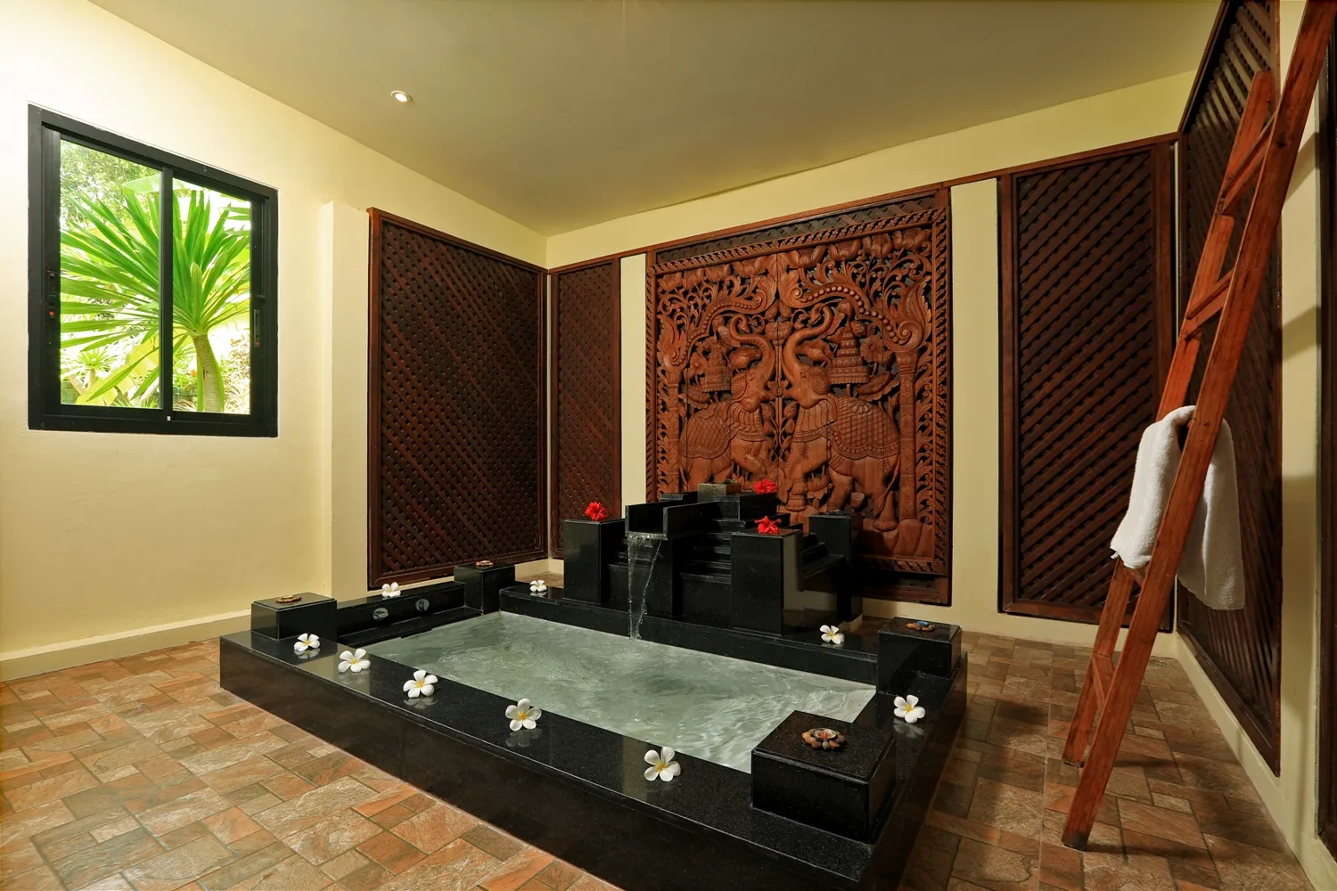 Property image - full photo 43