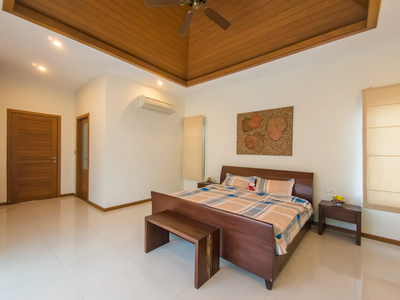 Property image - full photo 34