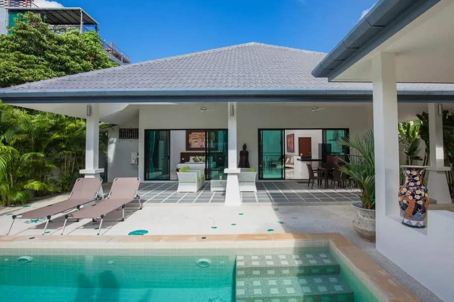 Property image - full photo 2