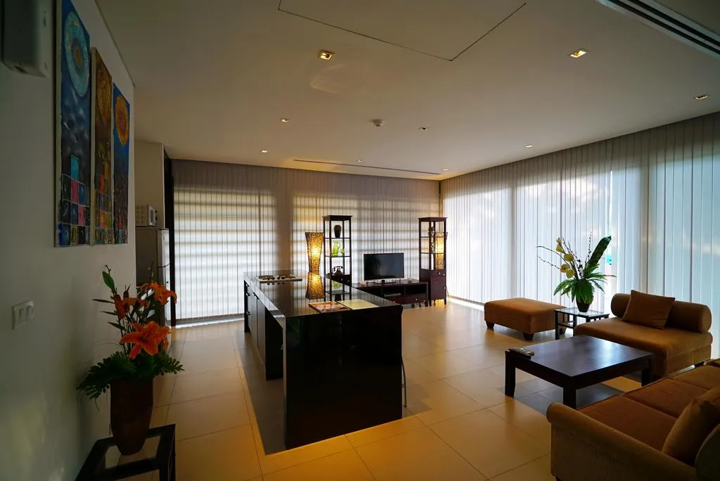 Property image - full photo 2
