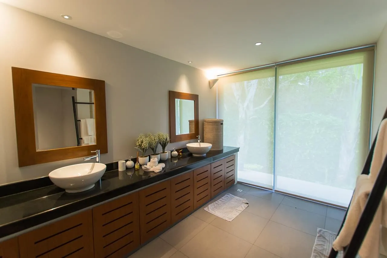 Property image - full photo 39