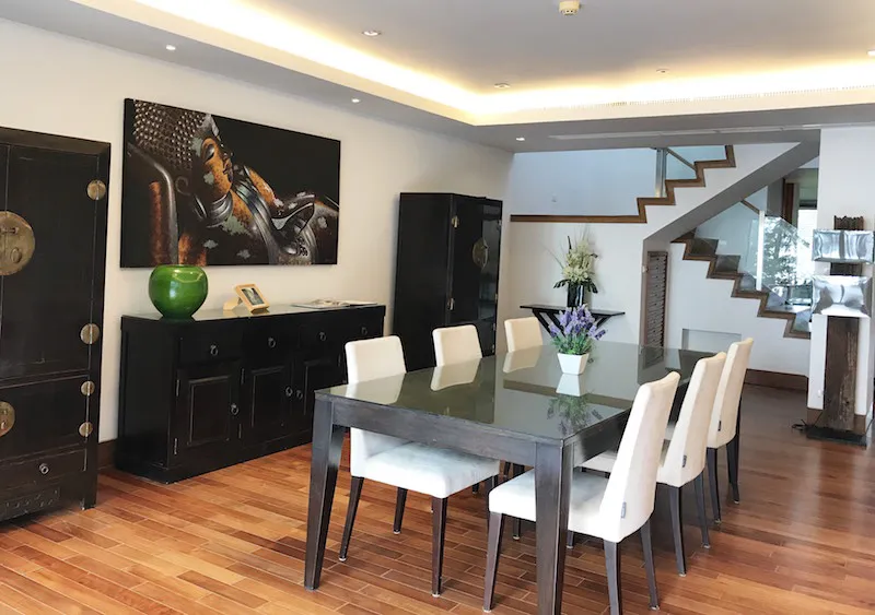 Property image - full photo 2