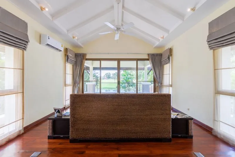 Property image - full photo 18