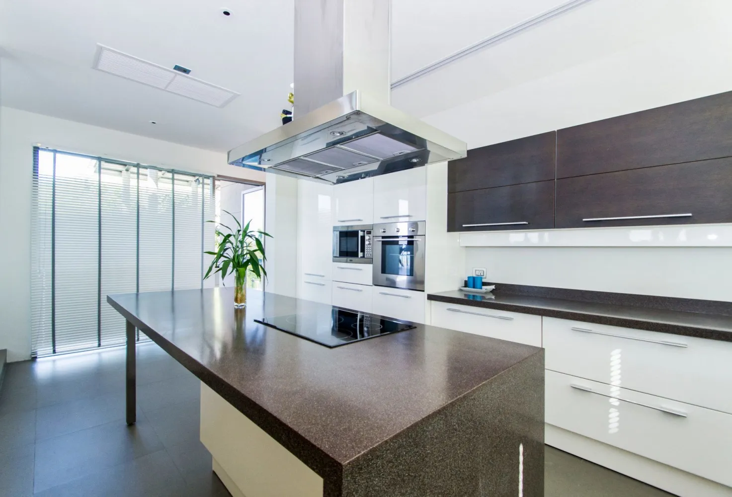 Property image - full photo 6
