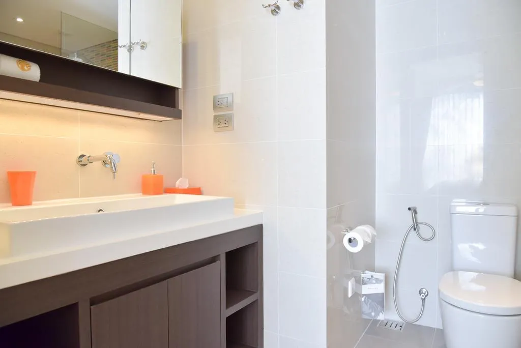 Property image - full photo 11