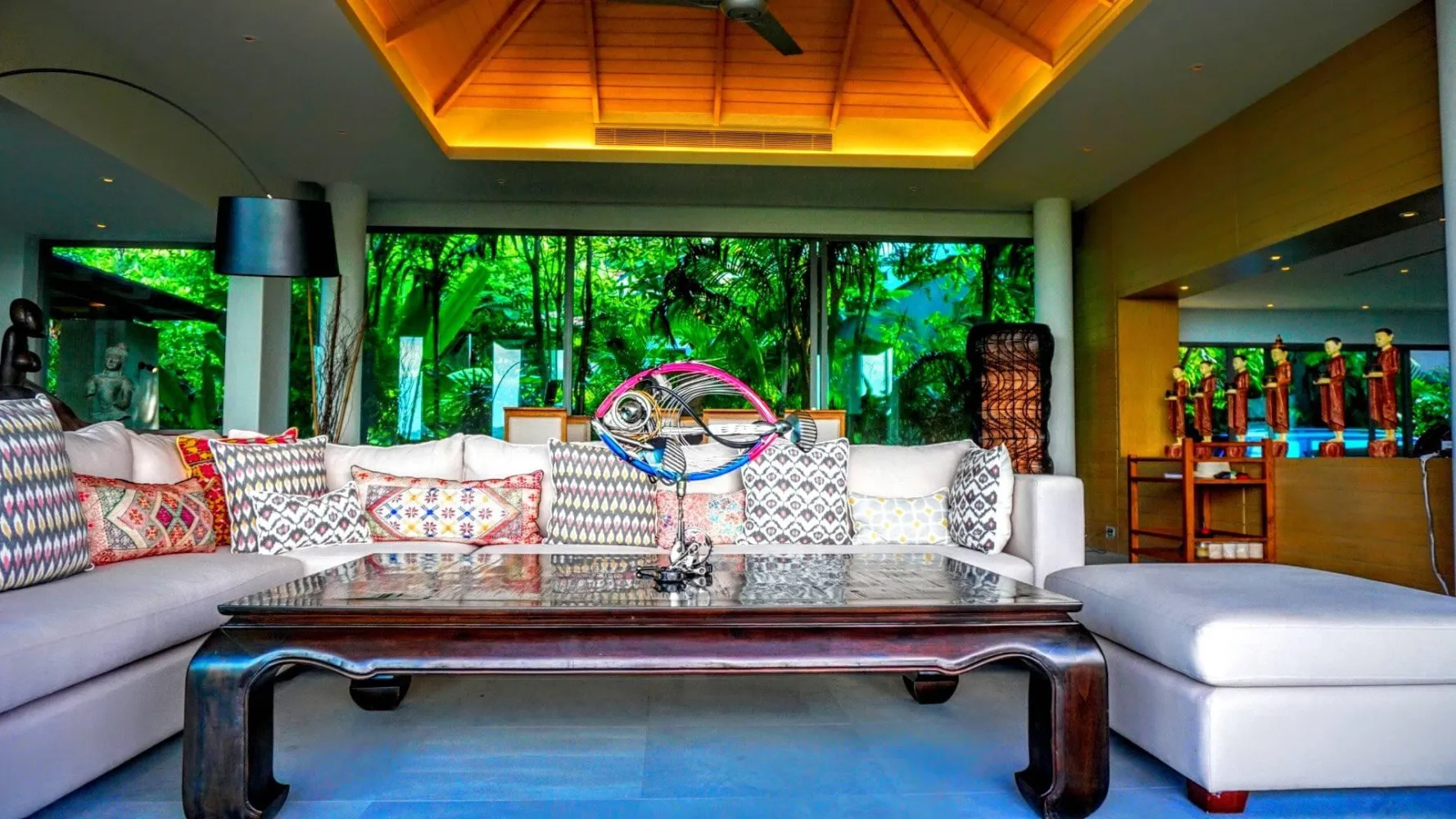 Property image - full photo 2