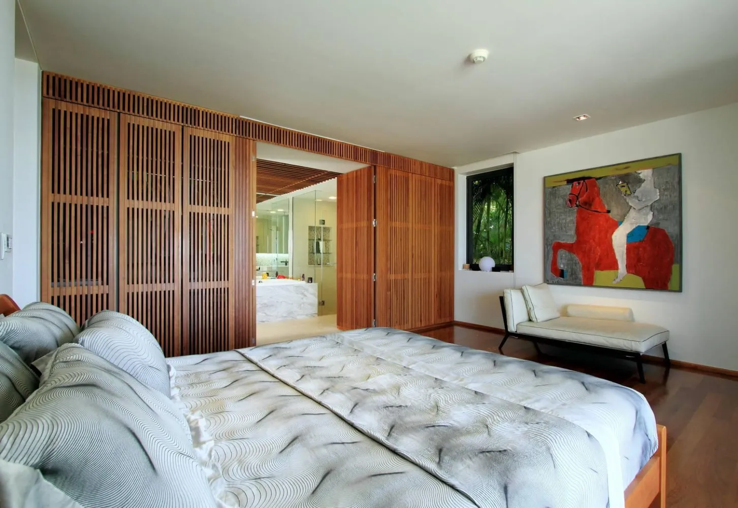 Property image - full photo 5