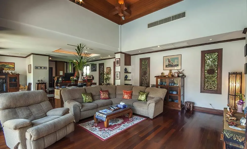 Property image - full photo 3