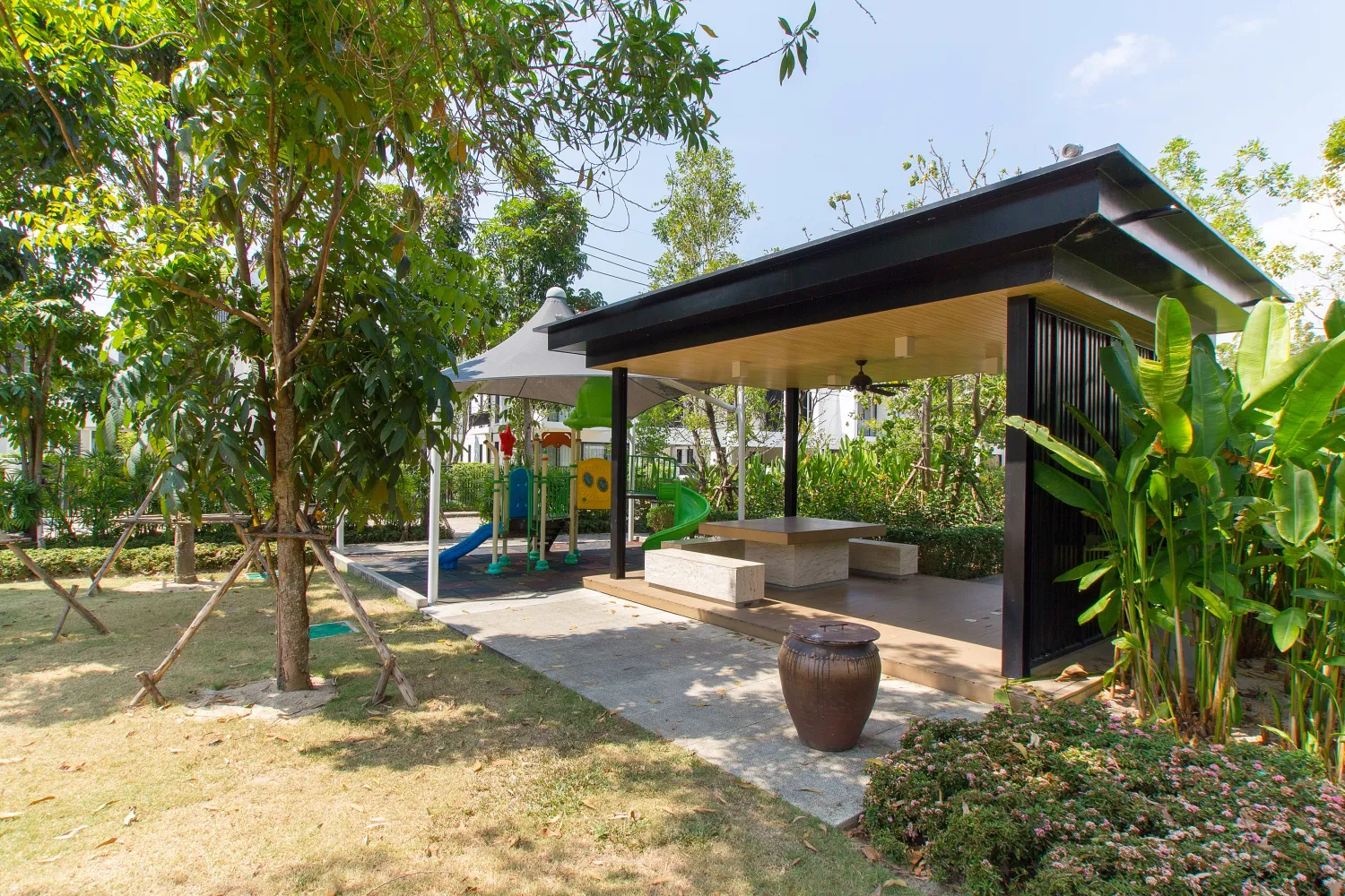 Property image - full photo 35