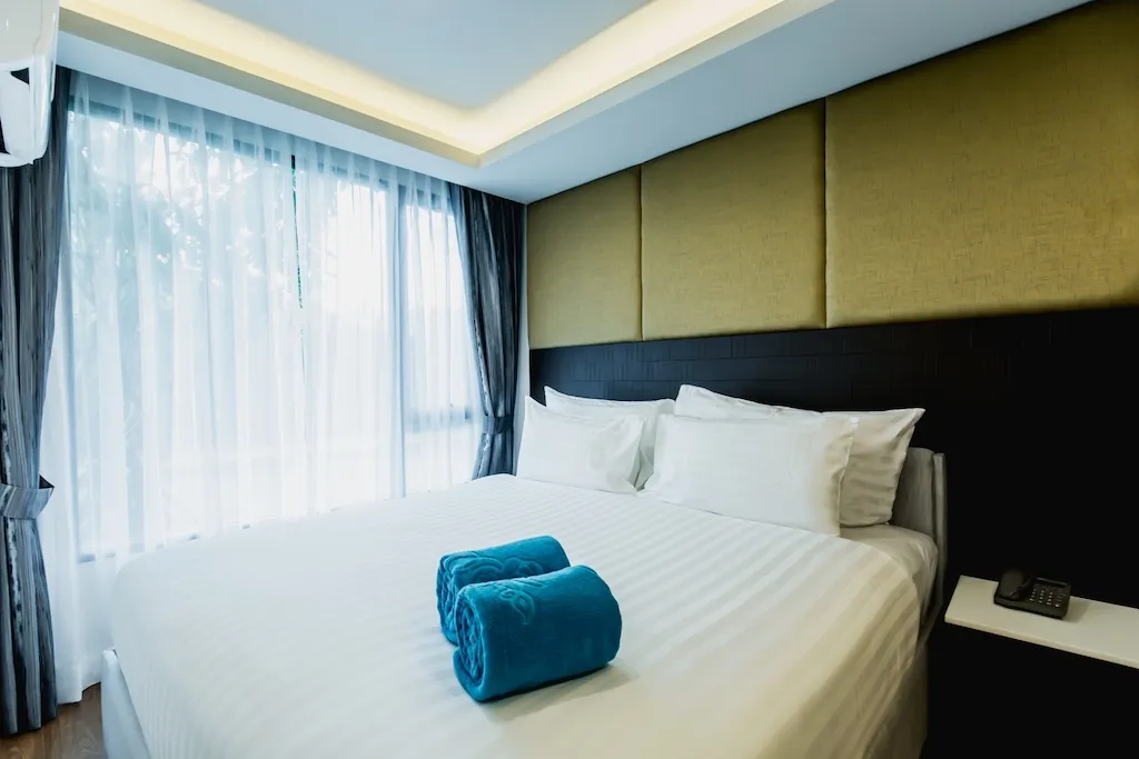 Property image - full photo 5