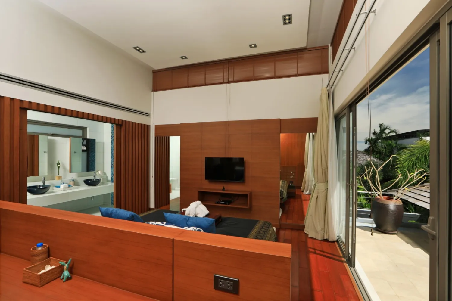 Property image - full photo 19