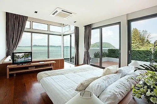 Property image - full photo 11