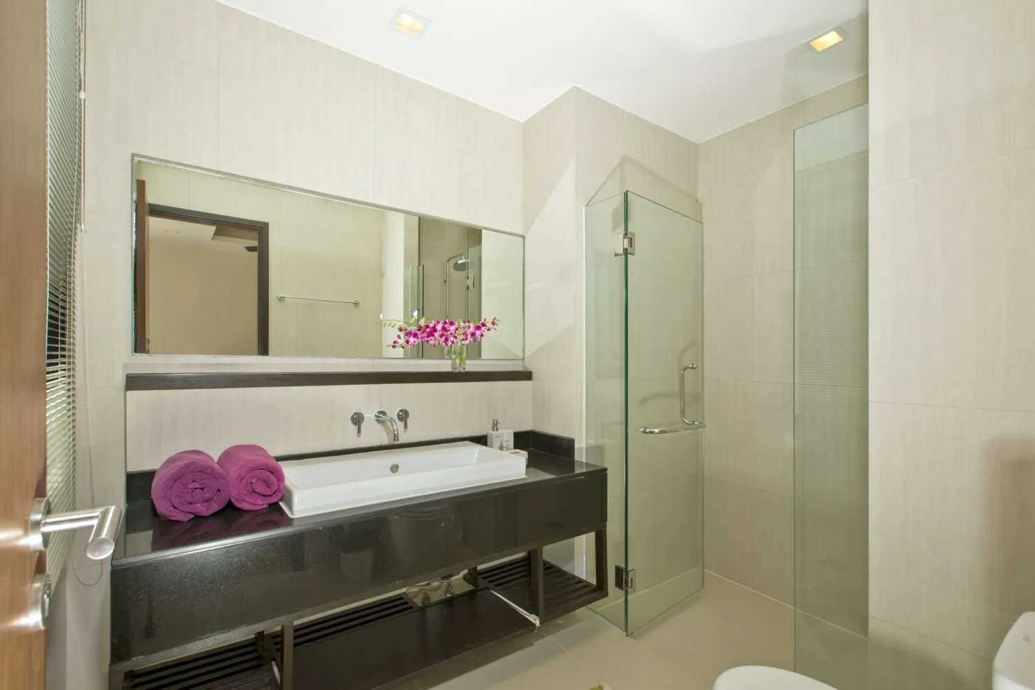 Property image - full photo 9
