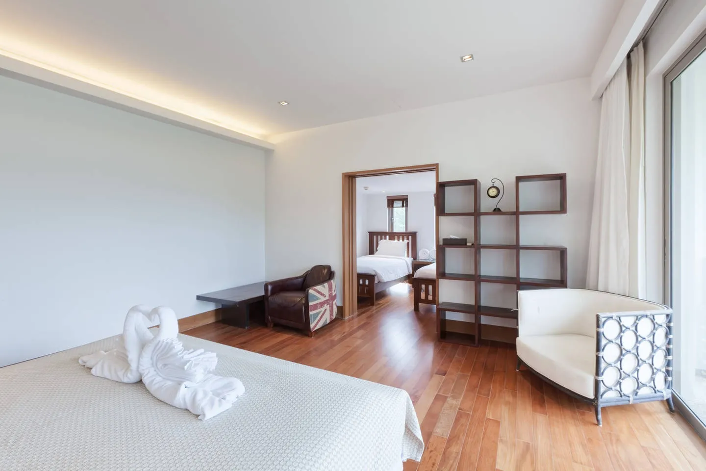 Property image - full photo 20