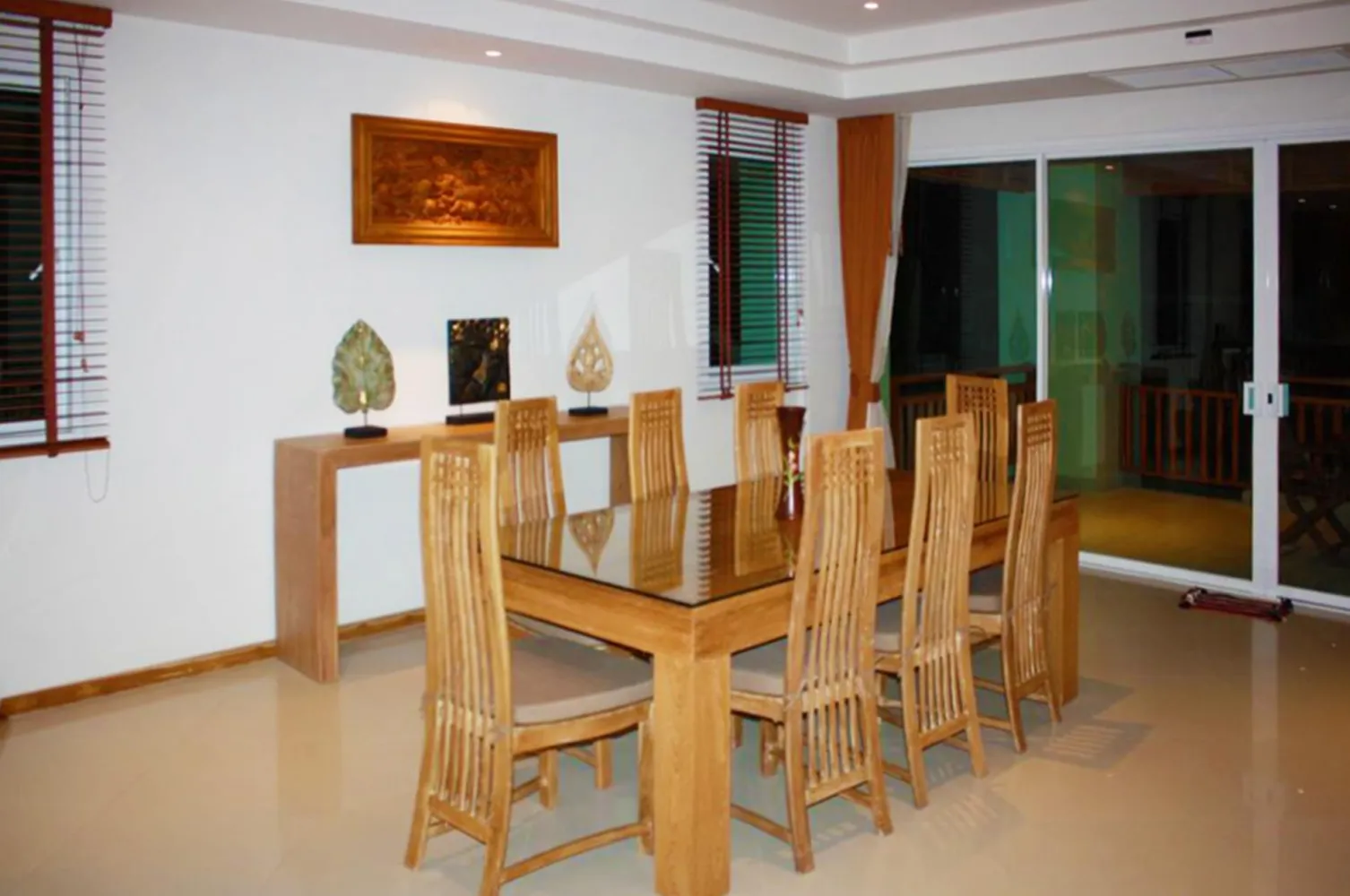 Property image - full photo 3
