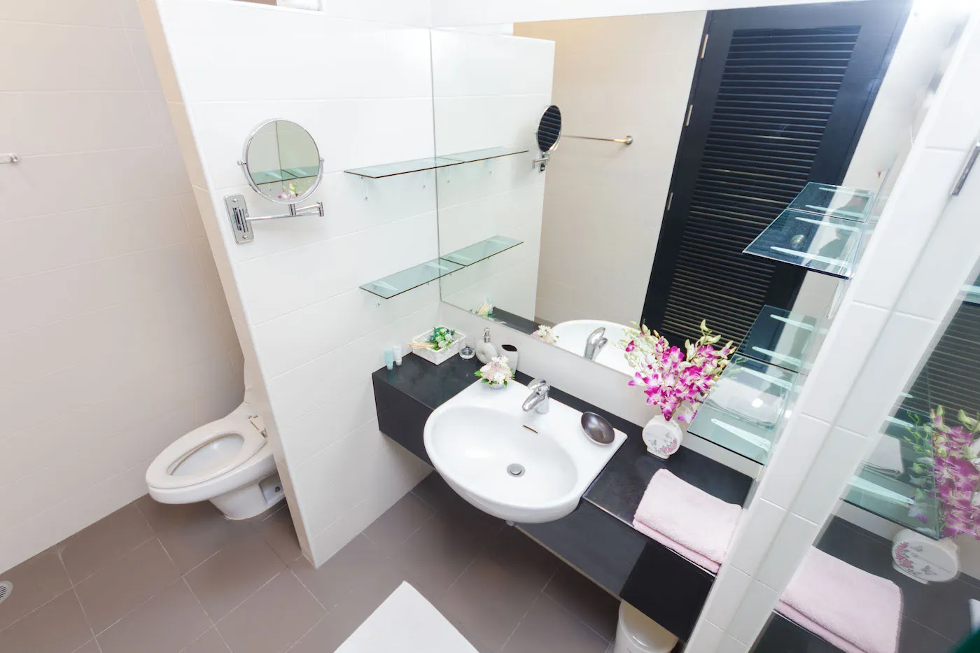 Property image - full photo 44