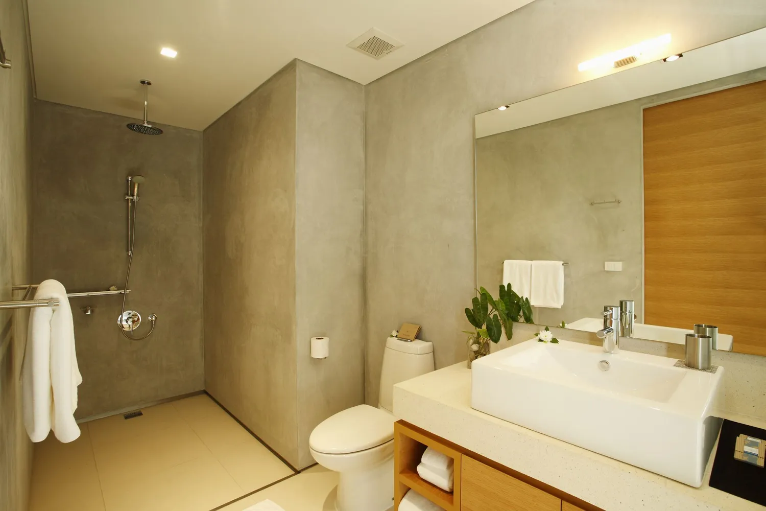 Property image - full photo 8