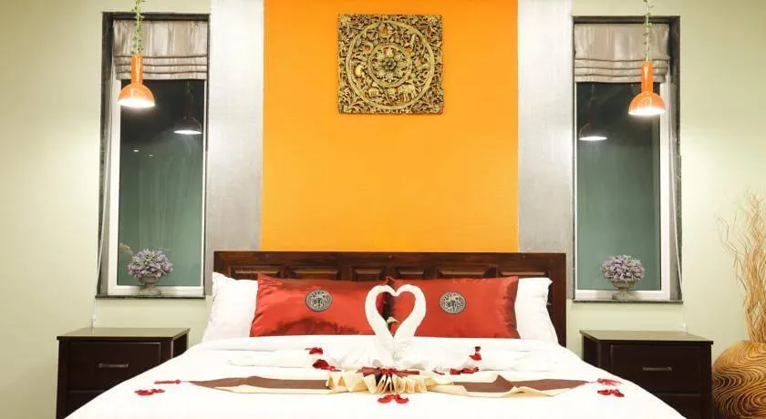 Property image - full photo 5