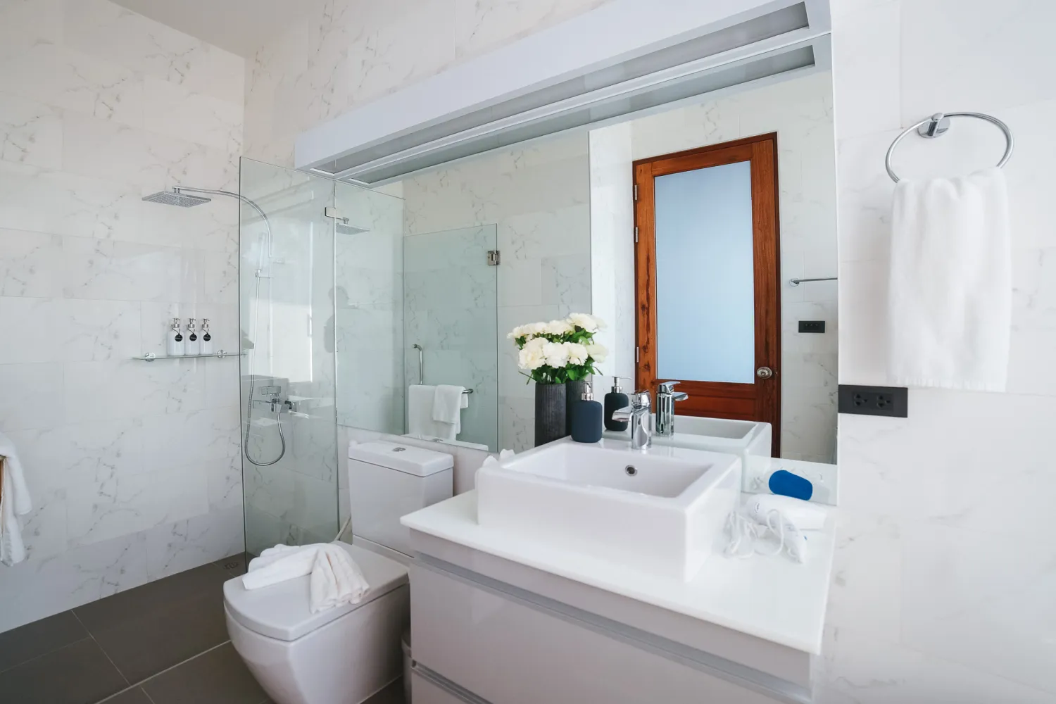 Property image - full photo 35