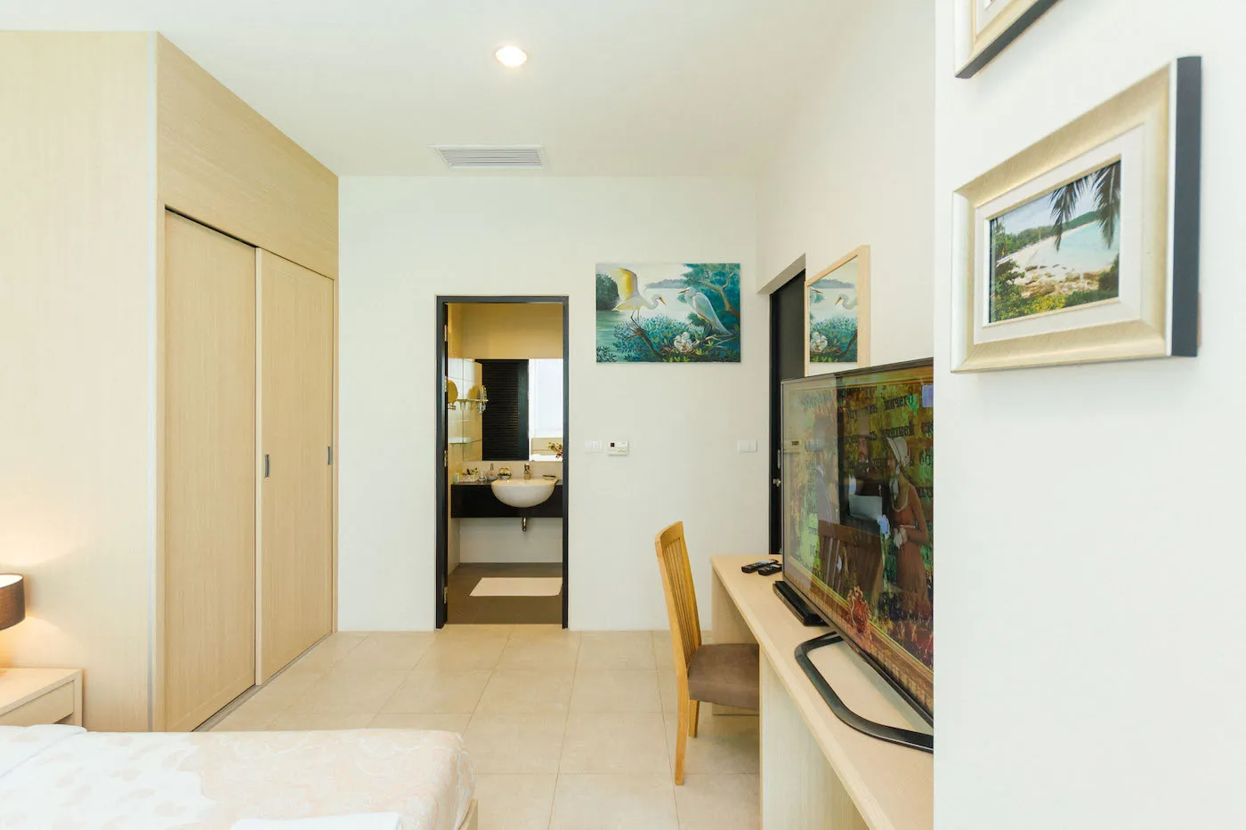 Property image - full photo 11