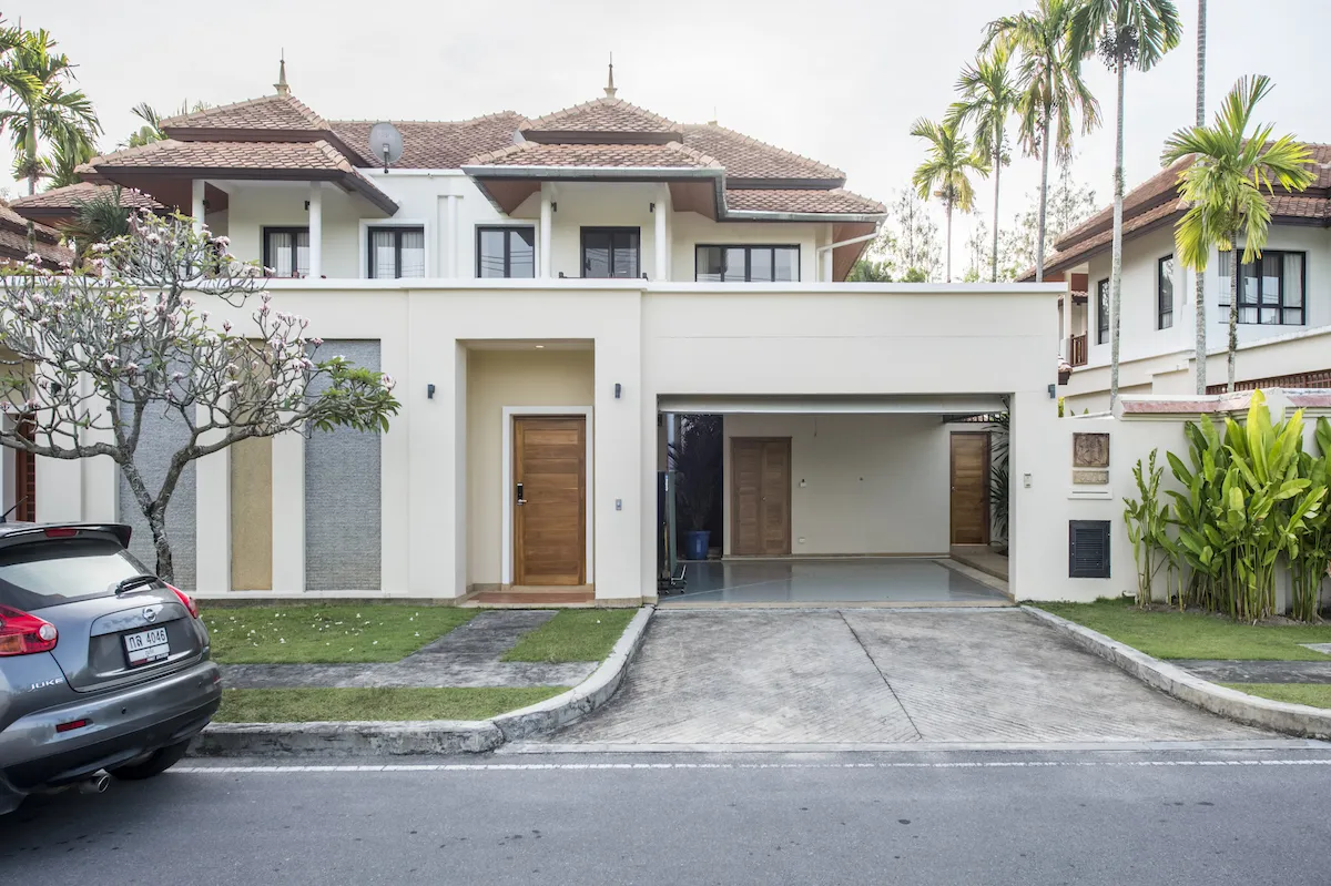 Property image - full photo 32