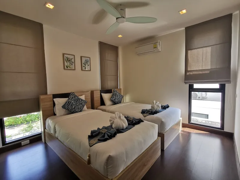 Property image - full photo 16