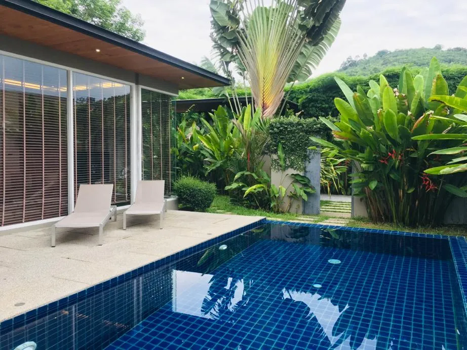 Property image - full photo 4