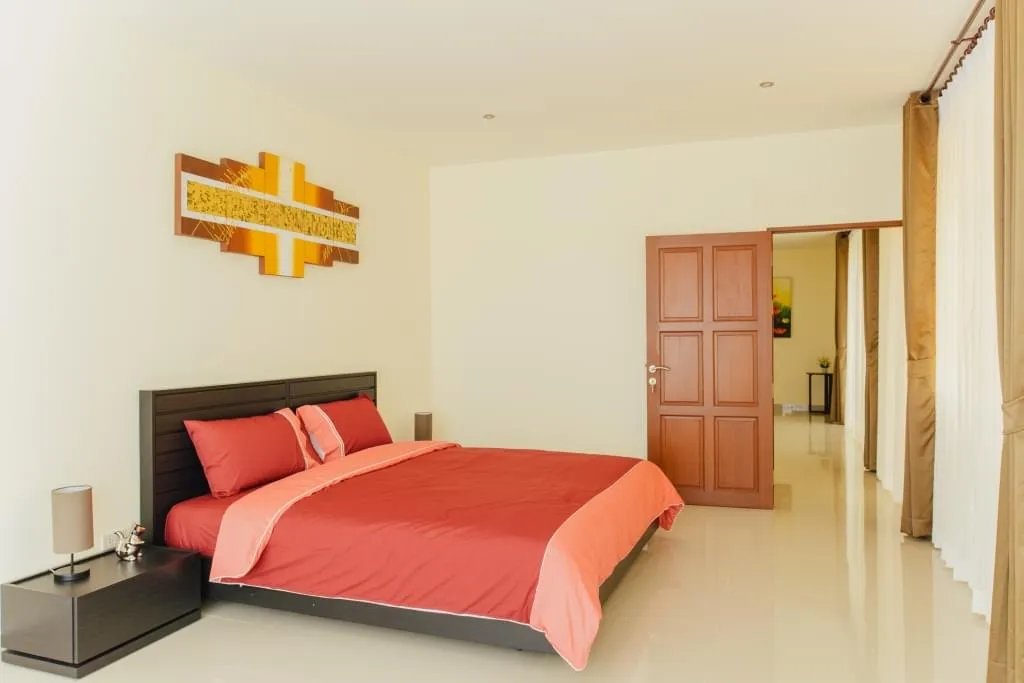 Property image - full photo 7