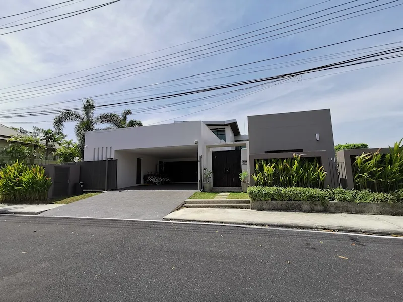 Property image - full photo 31
