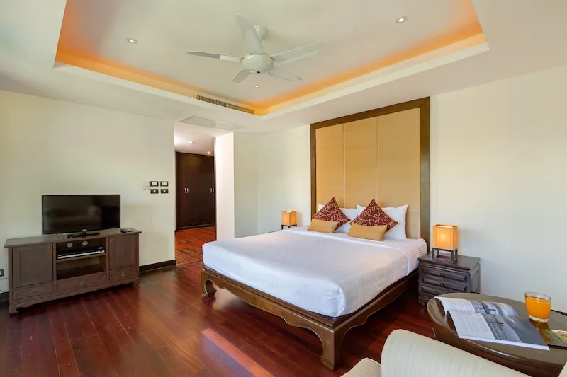 Property image - full photo 8