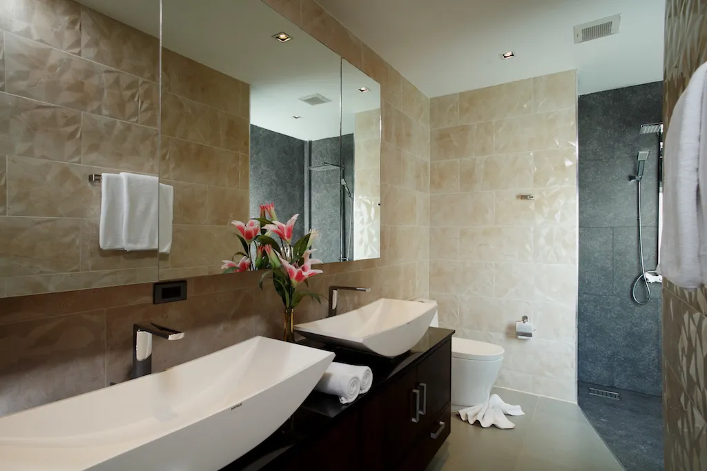 Property image - full photo 6