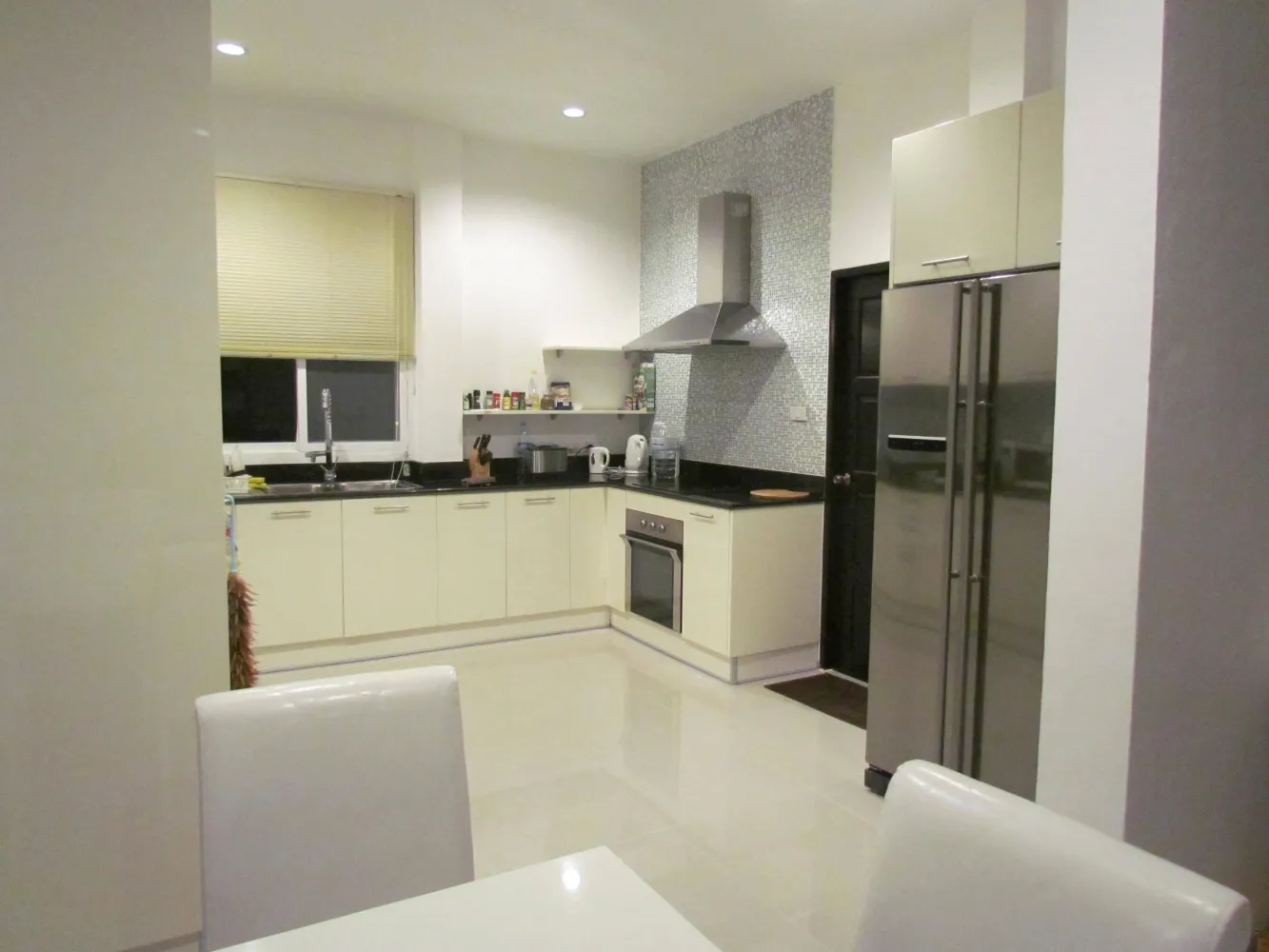 Property image - full photo 6