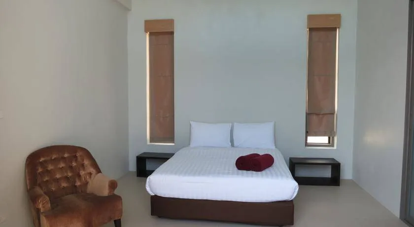Property image - full photo 17