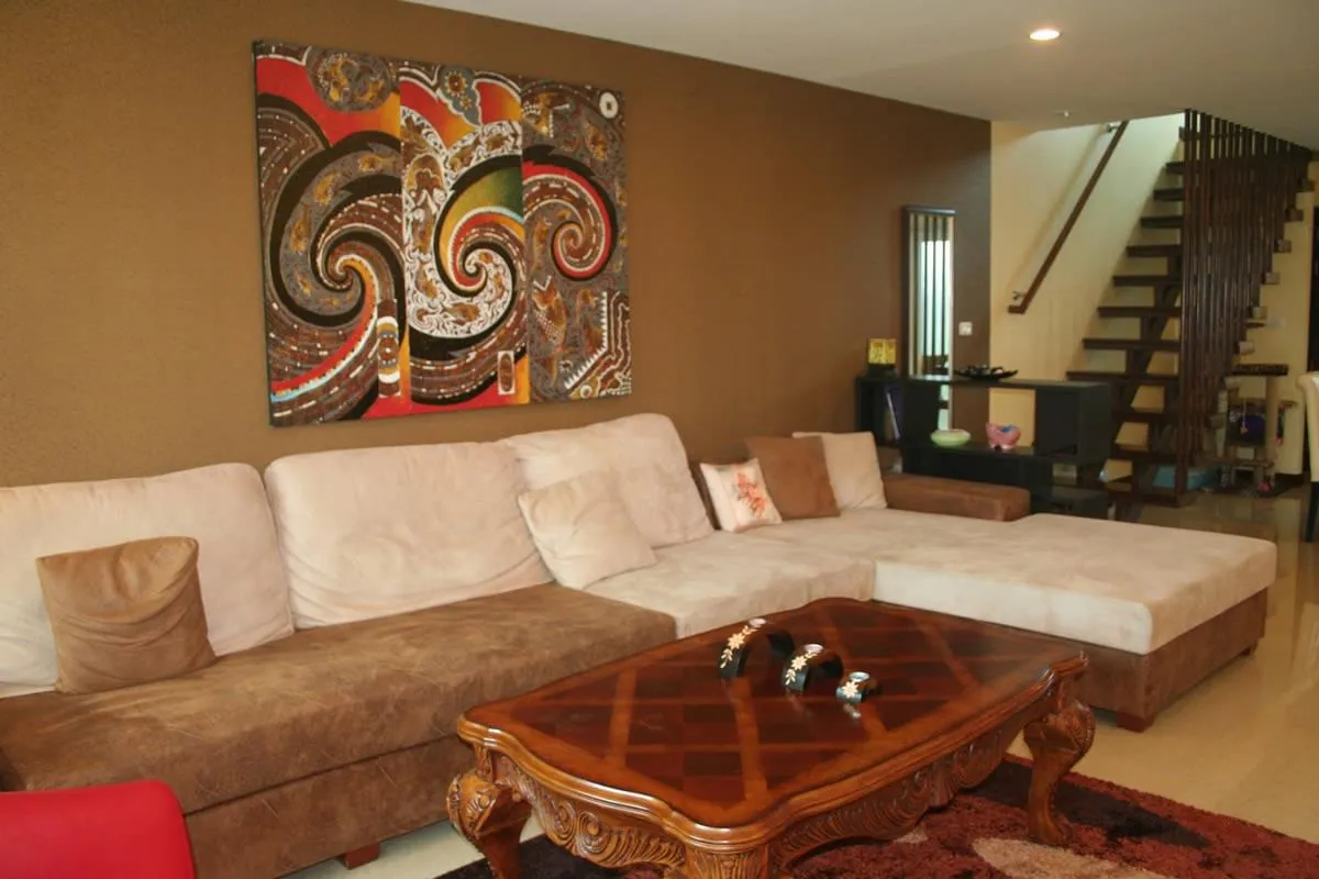 Property image - full photo 3