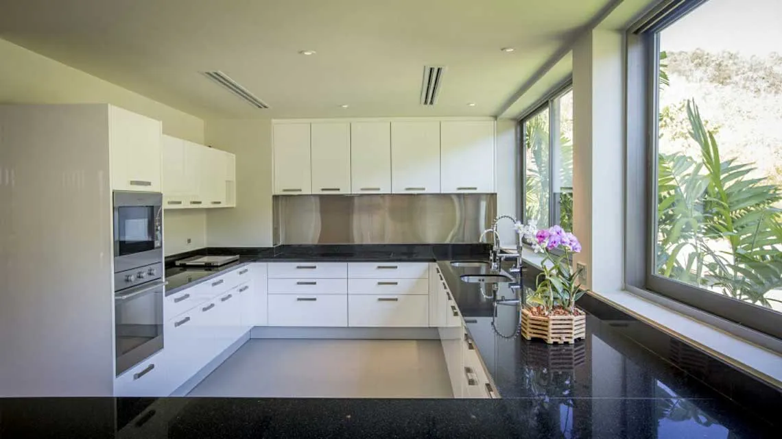Property image - full photo 6