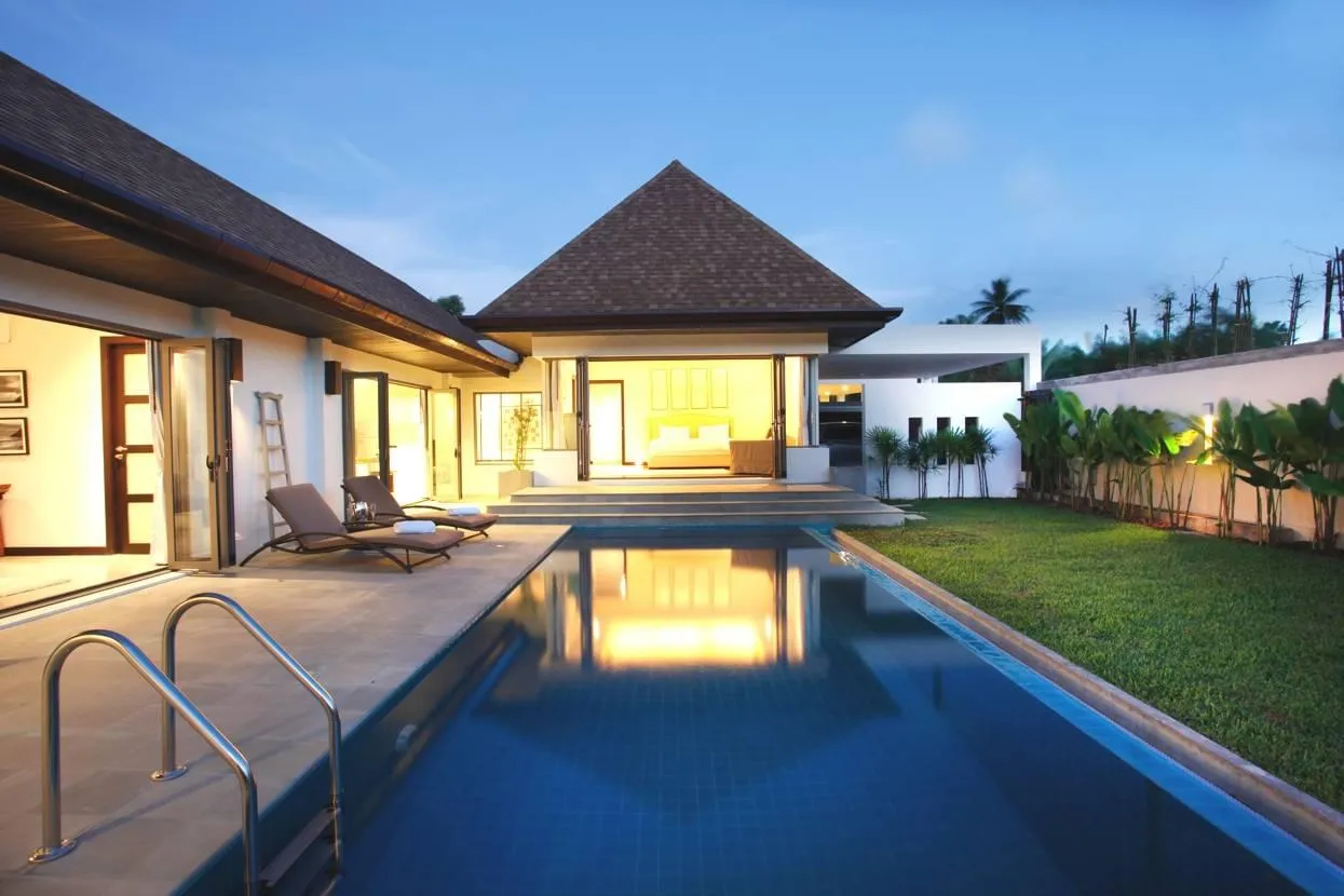 Property image - full photo 2