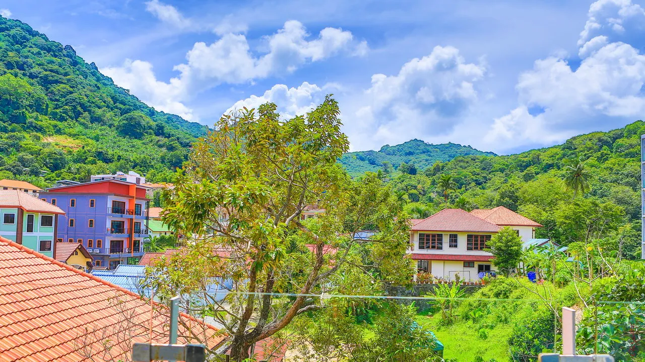 Property image - full photo 6