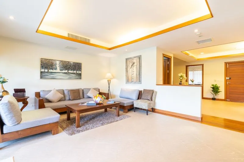 Property image - full photo 2