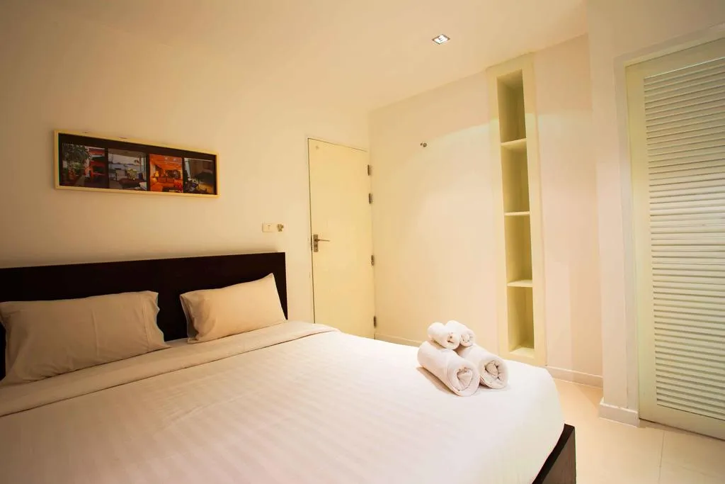 Property image - full photo 14