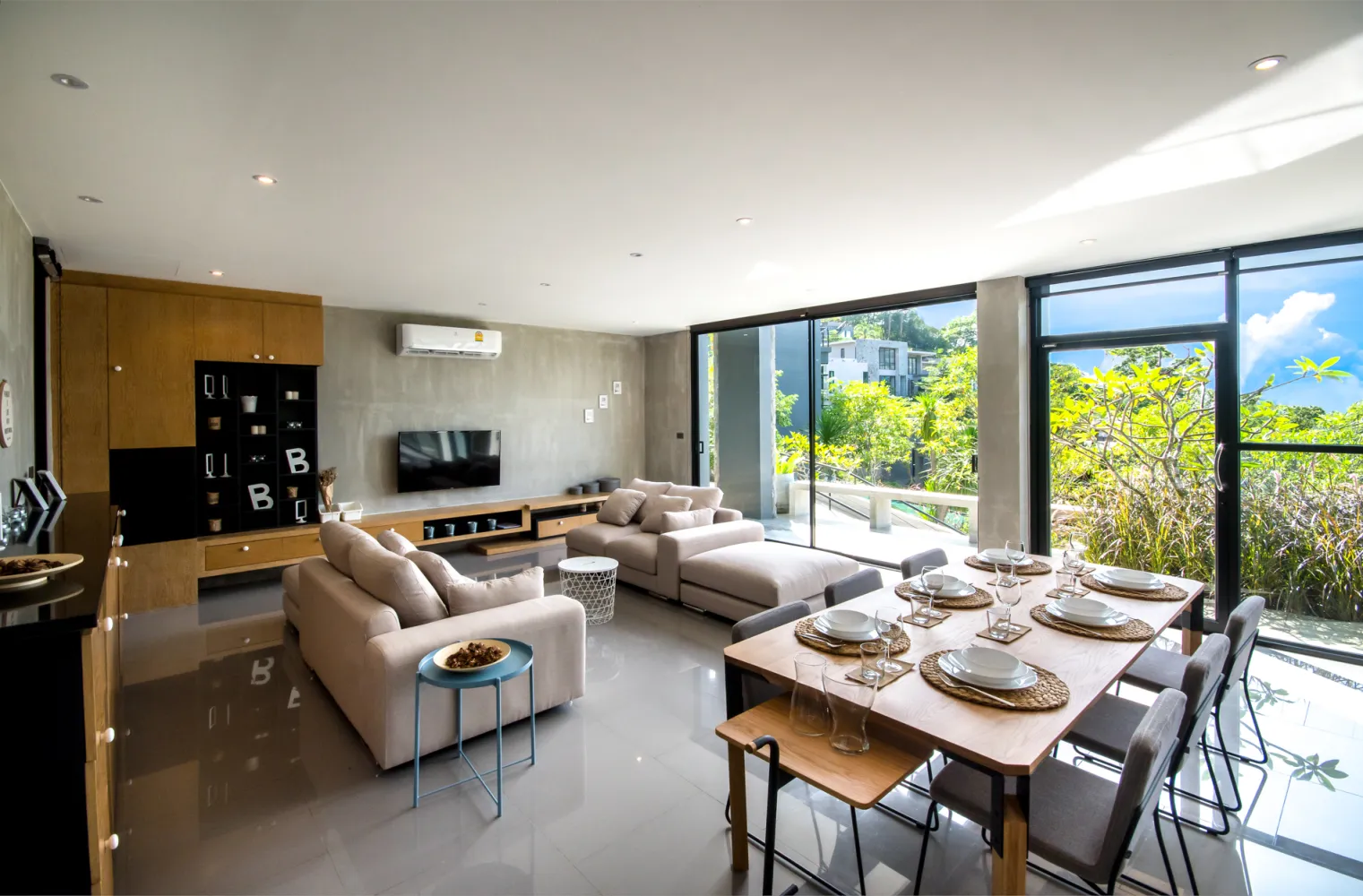 Property image - full photo 1