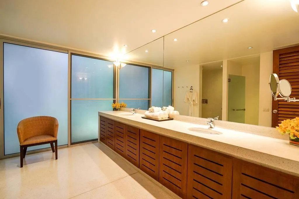 Property image - full photo 29