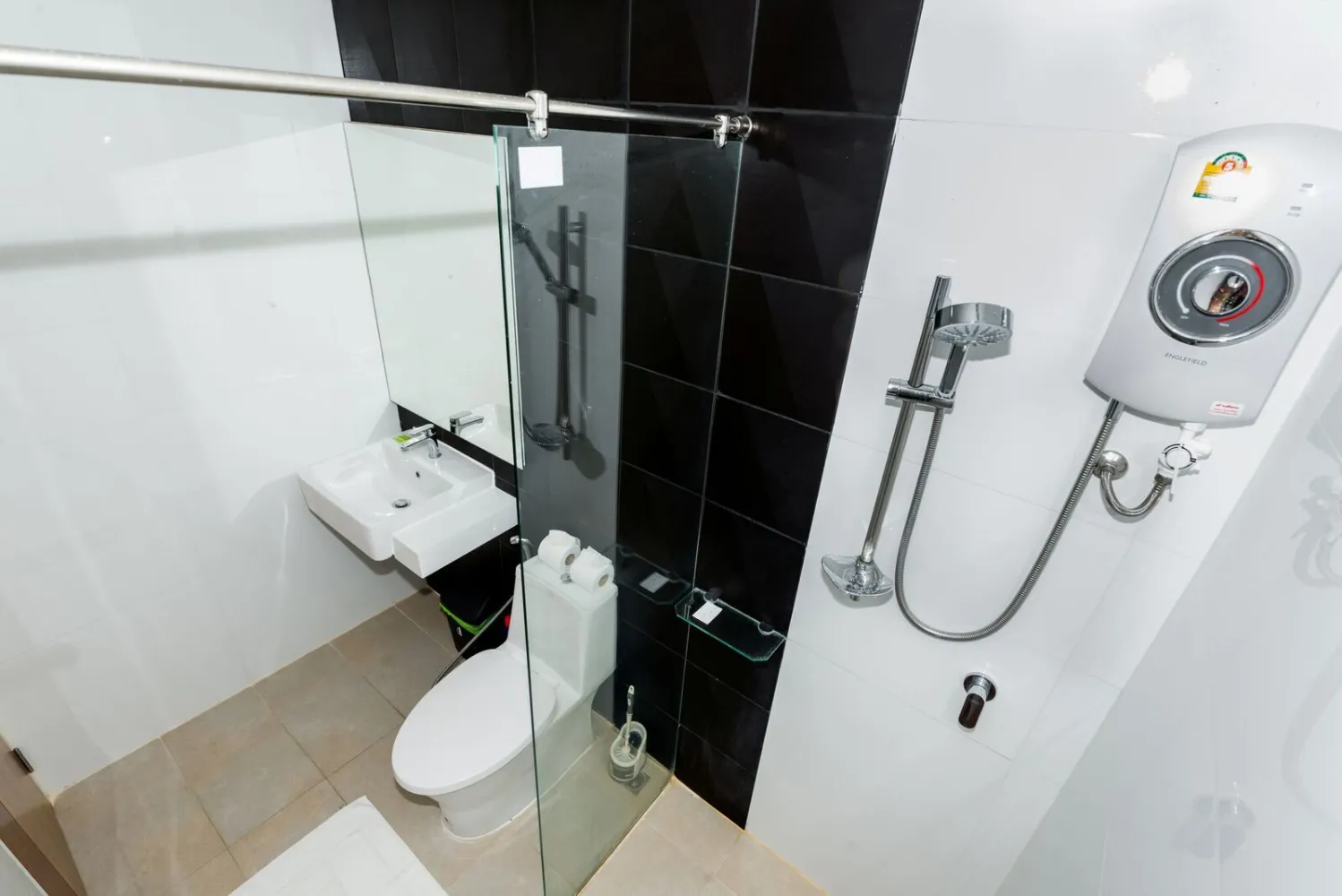 Property image - full photo 8