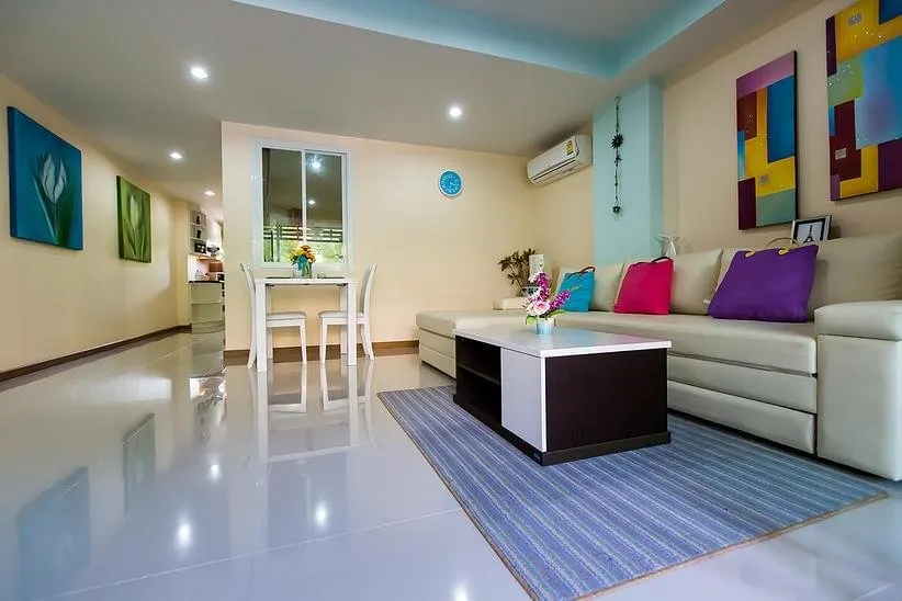 Property image - full photo 10