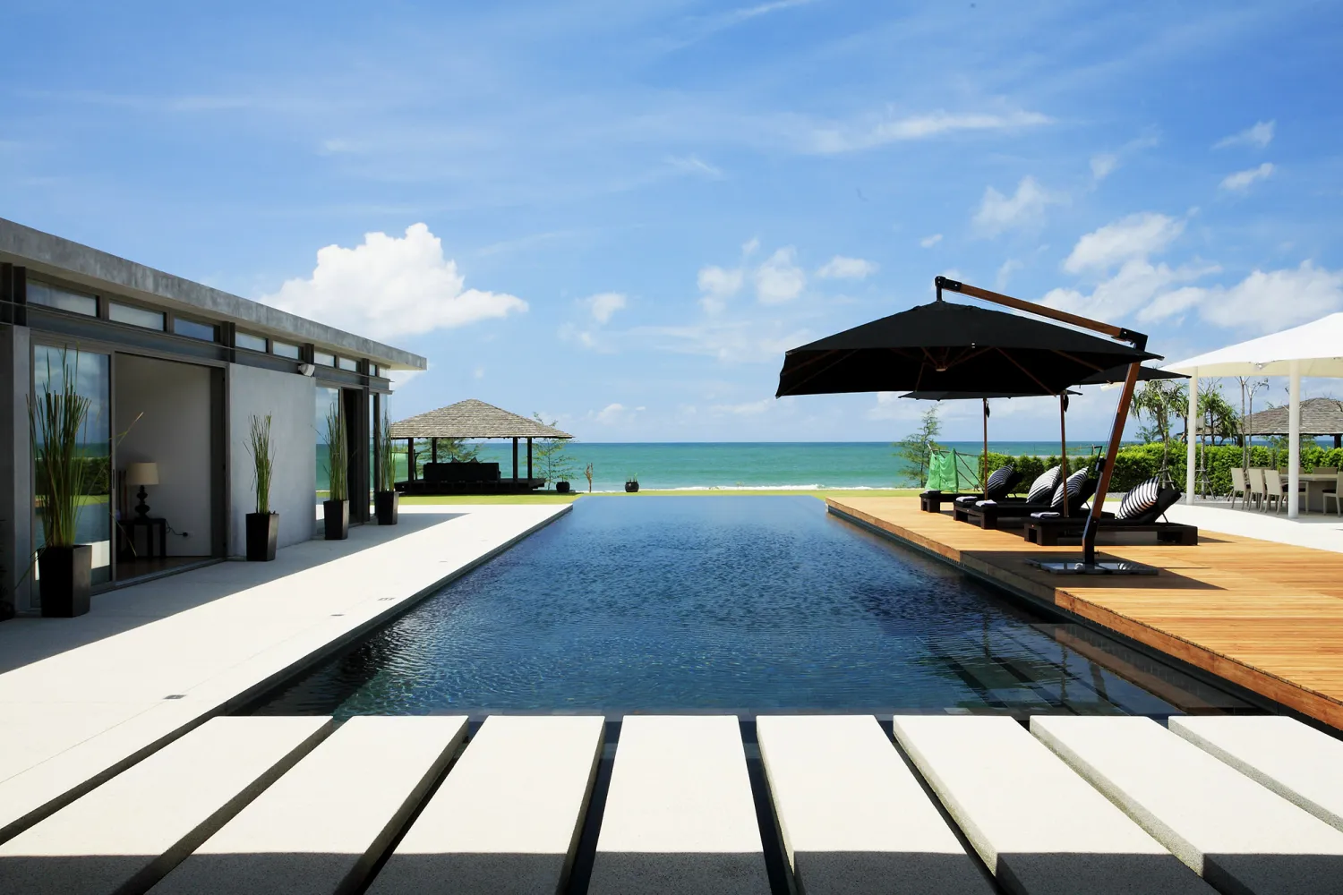 Property image - full photo 1