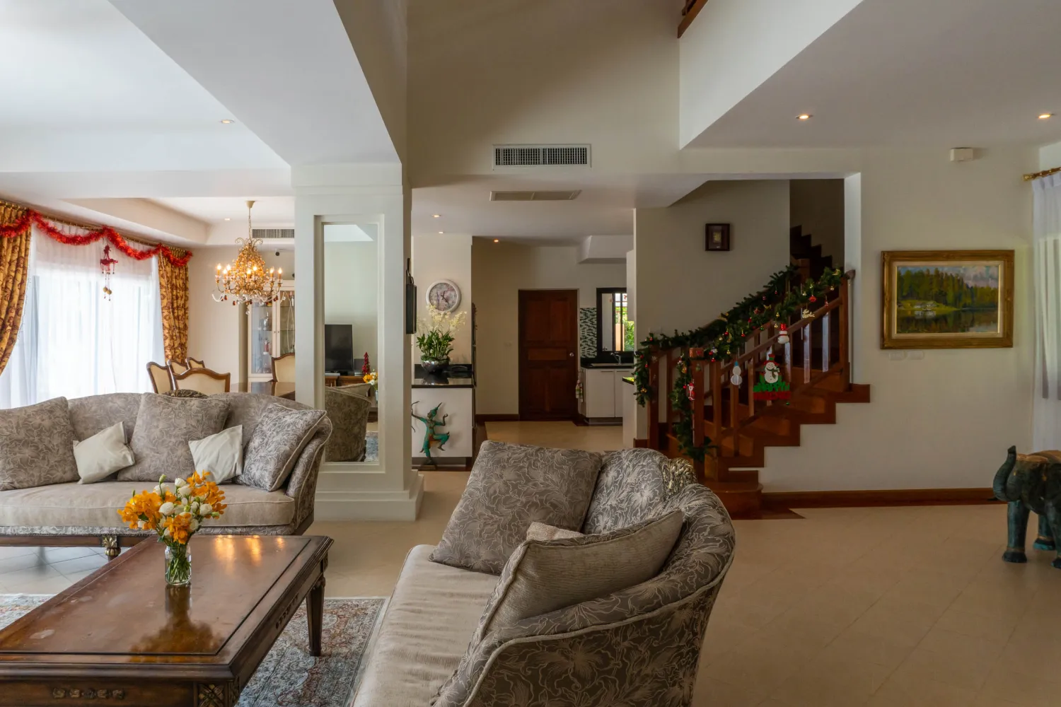Property image - full photo 32