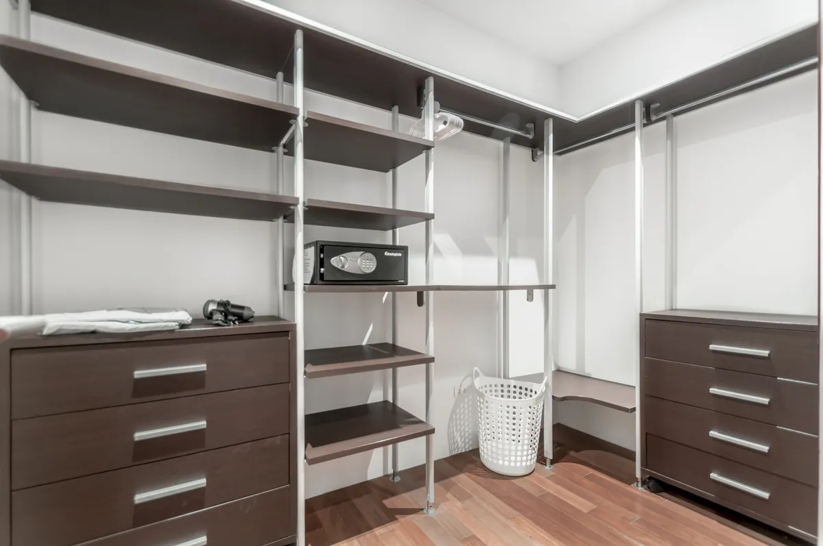 Property image - full photo 31