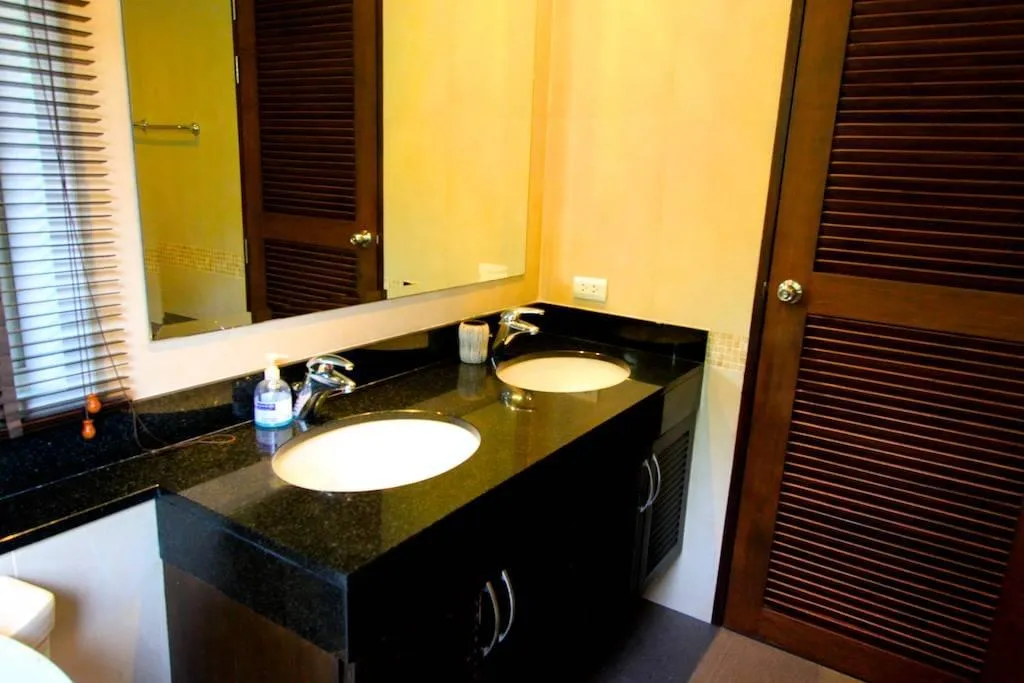 Property image - full photo 22