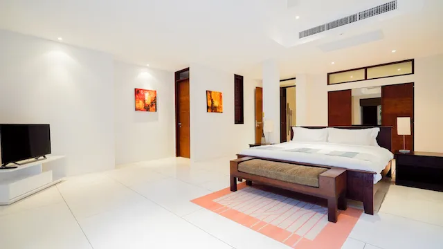 Property image - full photo 28